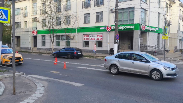 ДТП со сбитым пешеходом в Твери снял видеорегистратор ДТП со сбитым пешеходом в Твери снял видеорегистратор