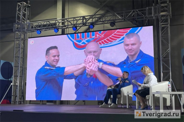 К звёздам! Часть 2: Сергей Корсаков рассказал о съёмках клипа на орбите и главном страхе космонавтов К звёздам! Часть 2: Сергей Корсаков рассказал о съёмках клипа на орбите и главном страхе космонавтов
