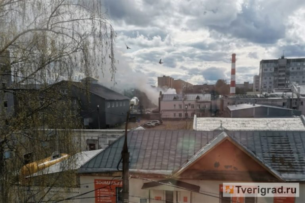 На территории предприятия ЗАО «Хлеб» произошёл пожар На территории предприятия ЗАО «Хлеб» произошёл пожар