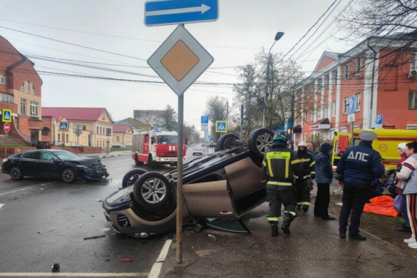 Подробности ДТП на Дементьева: пострадавшая пассажирка была беременна Подробности ДТП на Дементьева: пострадавшая пассажирка была беременна