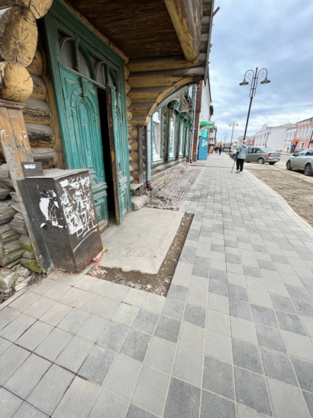 Прокуратура выявила нарушения в благоустройстве пешеходной зоны в Кимрах Прокуратура выявила нарушения в благоустройстве пешеходной зоны в Кимрах