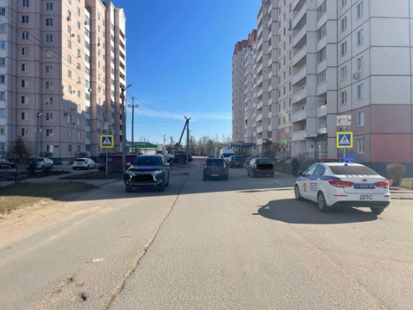 В Конакове на пешеходном переходе водитель внедорожника сбил ребенка