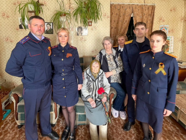 Офицеры СУ СК поздравили ветерана ВОВ Анастасию Сорокину Офицеры СУ СК поздравили ветерана ВОВ Анастасию Сорокину