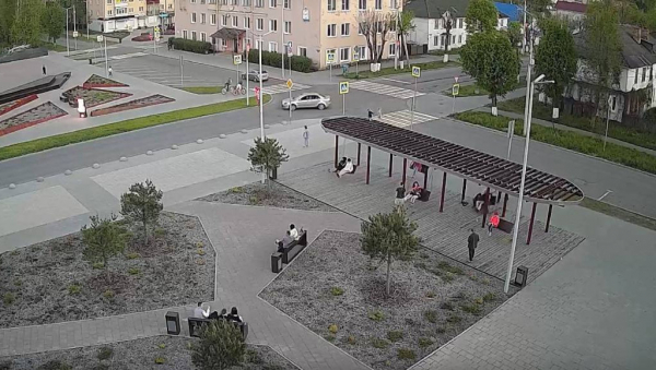 В городе Нелидово рухнули качели, не выдержав веса трёх подростков В городе Нелидово рухнули качели, не выдержав веса трёх подростков