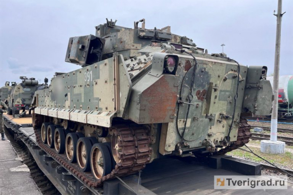 Баба-яга и трофейный Bradley: во Ржев прибыл уникальный поезд-музей «Сила в правде» Баба-яга и трофейный Bradley: во Ржев прибыл уникальный поезд-музей «Сила в правде»