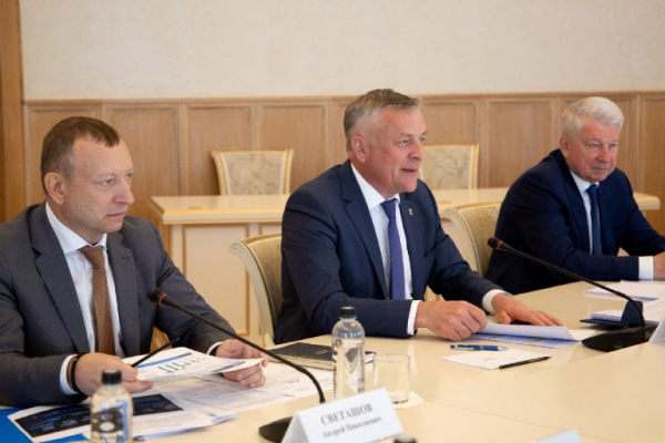 Игорь Руденя и генеральный директор ООО «Газпром межрегионгаз» Сергей Густов обсудили вопросы газификации Тверской области Игорь Руденя и генеральный директор ООО «Газпром межрегионгаз» Сергей Густов обсудили вопросы газификации Тверской области
