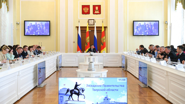 Среднее время прибытия бригады скорой при ДТП в городе составляет 9,5 минут Среднее время прибытия бригады скорой при ДТП в городе составляет 9,5 минут