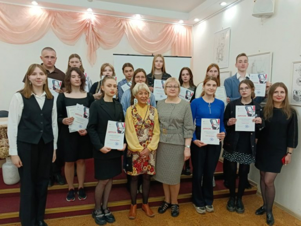 В Твери проходит выставка начинающих художников и дизайнеров «Детализация: от общего к частному» В Твери проходит выставка начинающих художников и дизайнеров «Детализация: от общего к частному»