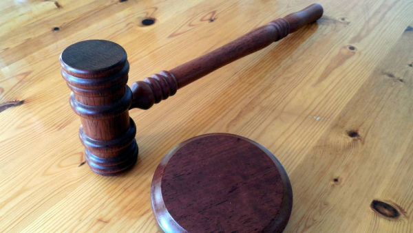 В Твери суд обязал "Эль-Коммерс" выплатить обманутым инвесторам 26 000 000 рублей В Твери суд обязал "Эль-Коммерс" выплатить обманутым инвесторам 26 000 000 рублей