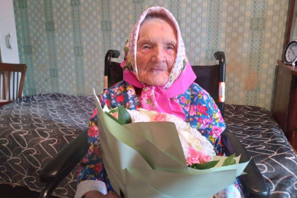 Ветеран ВОВ из Тверской области Александра Кустова празднует 102-летие Ветеран ВОВ из Тверской области Александра Кустова празднует 102-летие