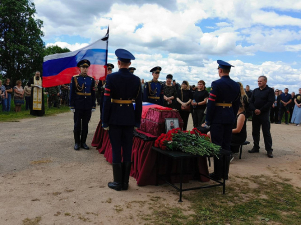В Тверской области похоронили Александра Киршанова, погибшего на СВО В Тверской области похоронили Александра Киршанова, погибшего на СВО