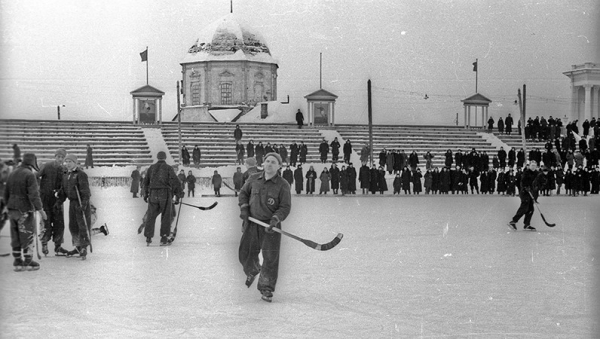 Фотоклубовец Смирнов: В сети публикуют огромный архив калининского фотографа Фотоклубовец Смирнов: В сети публикуют огромный архив калининского фотографа