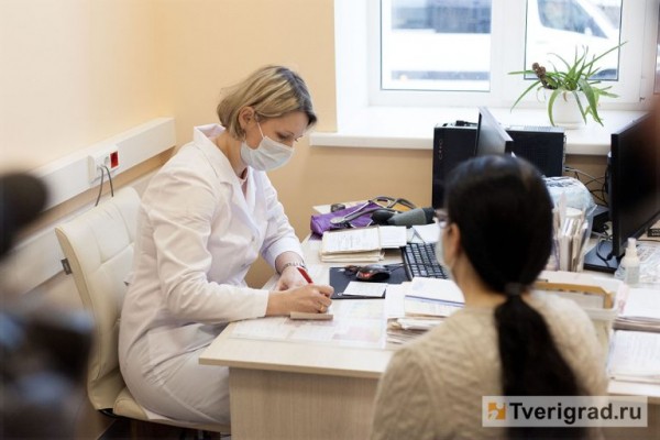 Игорь Руденя поздравил тверских врачей с Днём медицинского работника Игорь Руденя поздравил тверских врачей с Днём медицинского работника