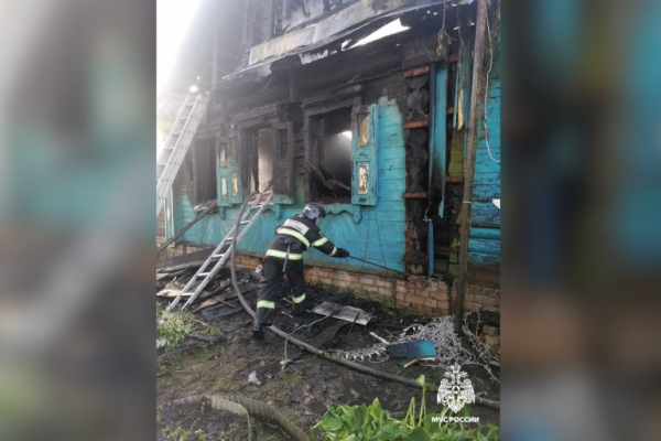 Под Тверью на пожаре погиб 77-летний пенсионер Под Тверью на пожаре погиб 77-летний пенсионер