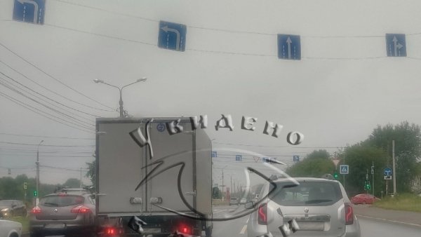 В Твери на одном из оживленных перекрестков изменилась схема движения В Твери на одном из оживленных перекрестков изменилась схема движения