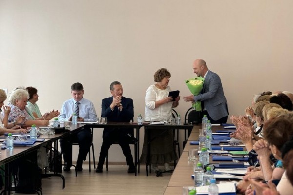 На ежегодном пленуме председатели Совета ветеранов Тверской области познакомились с новой фермой ЗАО «Калининское» На ежегодном пленуме председатели Совета ветеранов Тверской области познакомились с новой фермой ЗАО «Калининское»