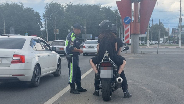 В Твери поймали более 40 нарушителей среди мотоциклистов и электросамокатчиков В Твери поймали более 40 нарушителей среди мотоциклистов и электросамокатчиков