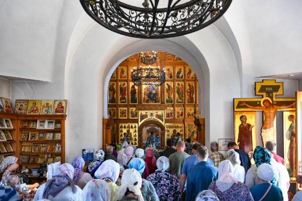 Добрая традиция: в монастыре Старицы напутствовали первоклассников Добрая традиция: в монастыре Старицы напутствовали первоклассников