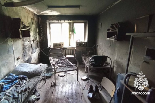 В комнате общежития в Твери из-за музыкальной колонки произошёл пожар В комнате общежития в Твери из-за музыкальной колонки произошёл пожар