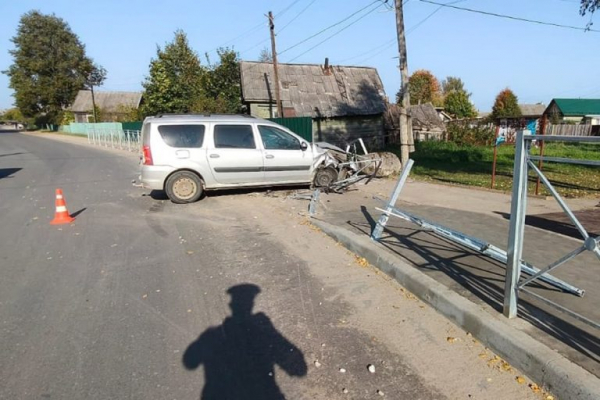 Опубликовано видео, как в Тверской области пьяный водитель врезался в ограждение и сбил двоих детей Опубликовано видео, как в Тверской области пьяный водитель врезался в ограждение и сбил двоих детей