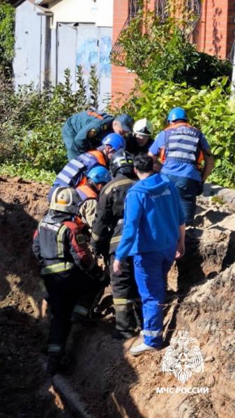 В Твери мужчина получил травмы, упав в коммунальную яму В Твери мужчина получил травмы, упав в коммунальную яму
