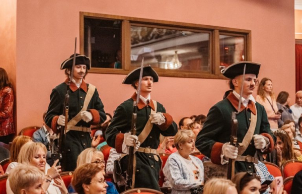 Вече для знатоков: в Твери второй год подряд проходит фестиваль исторических фильмов «КиноВече» Вече для знатоков: в Твери второй год подряд проходит фестиваль исторических фильмов «КиноВече»