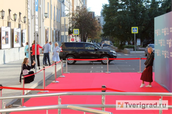 Вече для знатоков: в Твери второй год подряд проходит фестиваль исторических фильмов «КиноВече» Вече для знатоков: в Твери второй год подряд проходит фестиваль исторических фильмов «КиноВече»