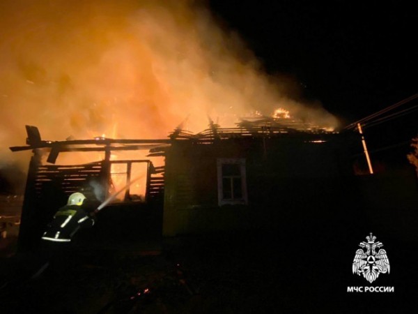 В деревне под Торжком сгорела дача