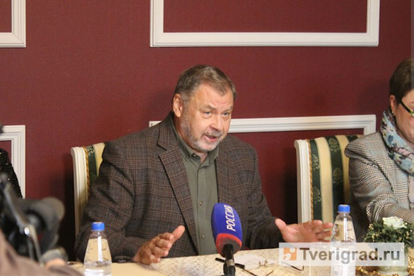 Званый ужин: в Тверском театре драмы выступили с гастролями белгородцы Званый ужин: в Тверском театре драмы выступили с гастролями белгородцы