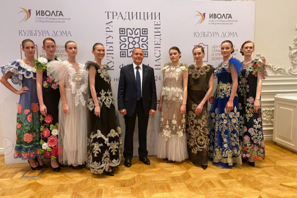 "Торжокские золотошвеи" представили уникальный промысел на всероссийском форуме "Культура традиции наследие" в Москве "Торжокские золотошвеи" представили уникальный промысел на всероссийском форуме "Культура традиции наследие" в Москве