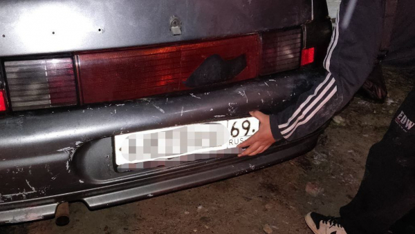В Твери сотрудники ДПС остановили пьяного 16-летнего водителя "десятки" В Твери сотрудники ДПС остановили пьяного 16-летнего водителя "десятки"