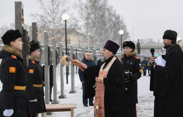 В Твери героям-суворовцам открыли мемориальные стелы
