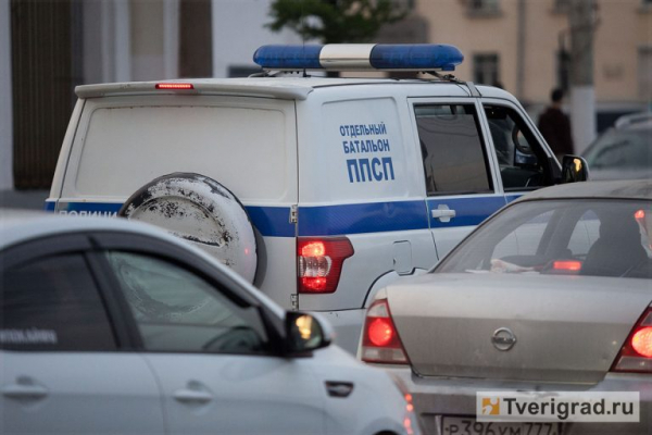 В Твери неадекват разбил окно и залез в детсад В Твери неадекват разбил окно и залез в детсад