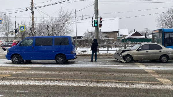 В Твери в ДТП пострадала 12-летняя девочка В Твери в ДТП пострадала 12-летняя девочка