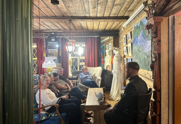В арт-пространстве «Лисий дом» отметили один из самых таинственных праздников и объявили об открытии кулинарного клуба В арт-пространстве «Лисий дом» отметили один из самых таинственных праздников и объявили об открытии кулинарного клуба
