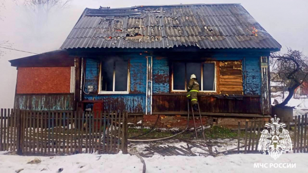 В Тверской области из-за неисправной печи сгорел дом В Тверской области из-за неисправной печи сгорел дом