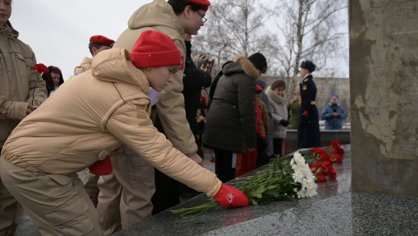 В Твери отмечают 82-ю годовщину победы в Сталинградской битве В Твери отмечают 82-ю годовщину победы в Сталинградской битве