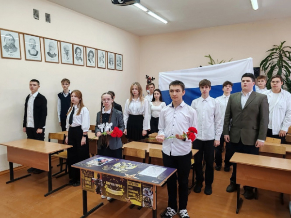 В кимрской школе открыли Парту героя в честь погибшего в СВО земляка Андрея Горшкова В кимрской школе открыли Парту героя в честь погибшего в СВО земляка Андрея Горшкова