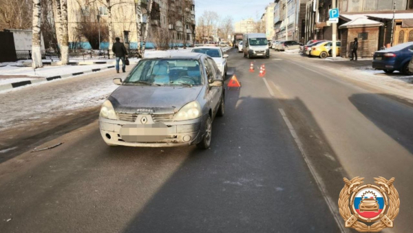 В Твери на бульваре Цанова под колеса попал пешеход В Твери на бульваре Цанова под колеса попал пешеход