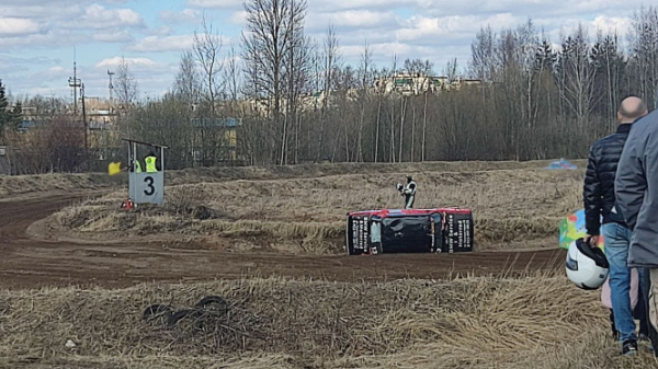 Под Тверью прошли соревнования по автокроссу Под Тверью прошли соревнования по автокроссу