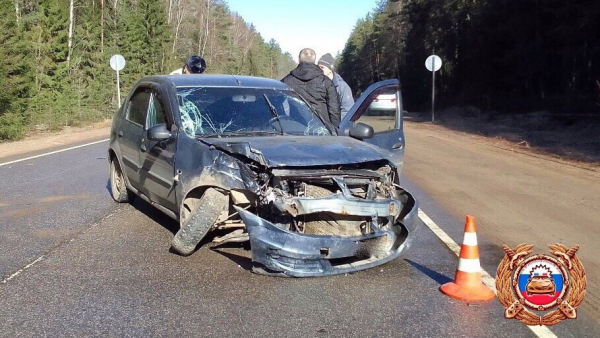 В Тверской области при лобовом столкновении автомобилей пострадала женщина В Тверской области при лобовом столкновении автомобилей пострадала женщина