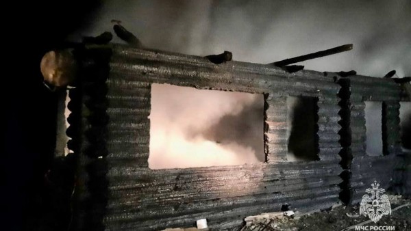 В Тверской области при тушении пожара в заброшенном жилом доме нашли тело человека В Тверской области при тушении пожара в заброшенном жилом доме нашли тело человека
