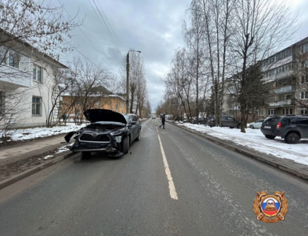 В Твери два человека пострадали в серьезной аварии