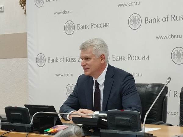 Ценные новинки: Банк России показал тверичанам новые монеты и сувенирную банкноту Ценные новинки: Банк России показал тверичанам новые монеты и сувенирную банкноту