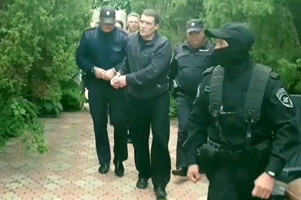 «Ломовские» волки: киллеры раскрыли секреты самого известного преступного сообщества в Тверской области «Ломовские» волки: киллеры раскрыли секреты самого известного преступного сообщества в Тверской области