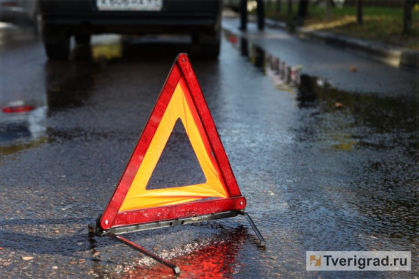Мотоциклист пострадал в ДТП с легковушкой в Твери Мотоциклист пострадал в ДТП с легковушкой в Твери