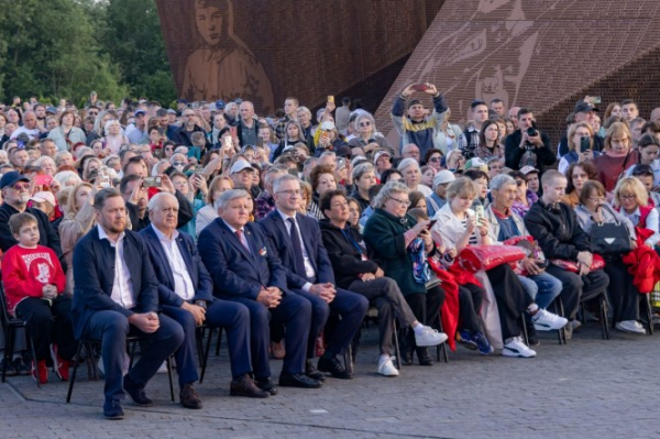 У Ржевского мемориала Советскому солдату в Тверской области прошел концерт-реквием "Мы этой памяти верны" У Ржевского мемориала Советскому солдату в Тверской области прошел концерт-реквием "Мы этой памяти верны"