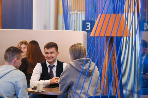 Для 60% жителей ЦФО важен гибкий график на первой работе Для 60% жителей ЦФО важен гибкий график на первой работе
