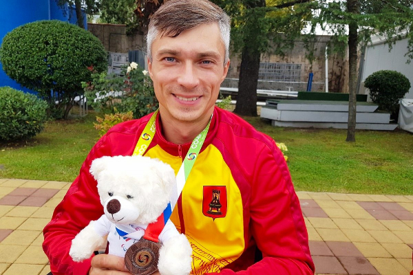 &laquo;Ещё, &hellip;, хочешь?!&raquo;: в Твери жестоко избили паралимпийца Антона Федулова