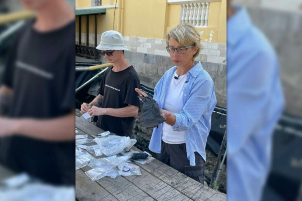 Заглядывая вглубь веков: как раскопки на центральной площади Торжка переписали его историю Заглядывая вглубь веков: как раскопки на центральной площади Торжка переписали его историю